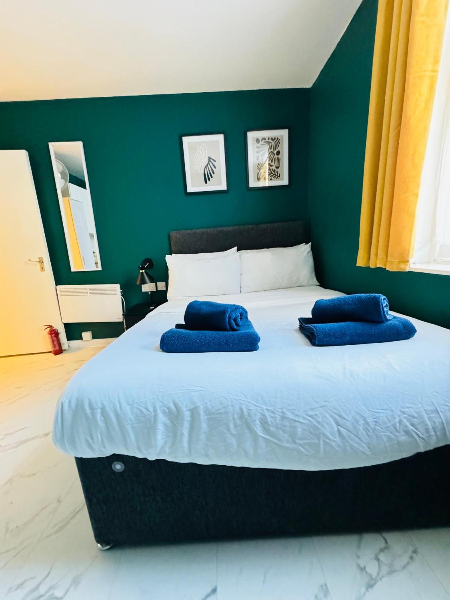 Private Studio Flat In City 1190 Londyn Zewnętrze zdjęcie